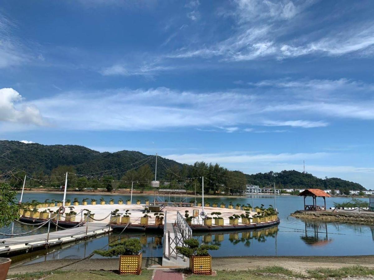 Glossy Marina Homestays 卢穆特 外观 照片