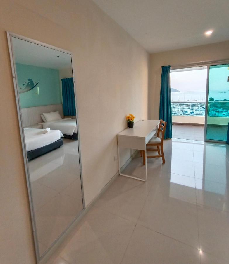 Glossy Marina Homestays 卢穆特 客房 照片