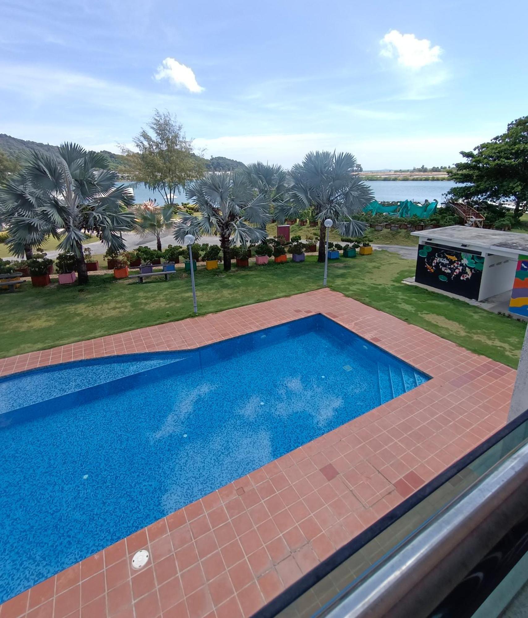 Glossy Marina Homestays 卢穆特 外观 照片